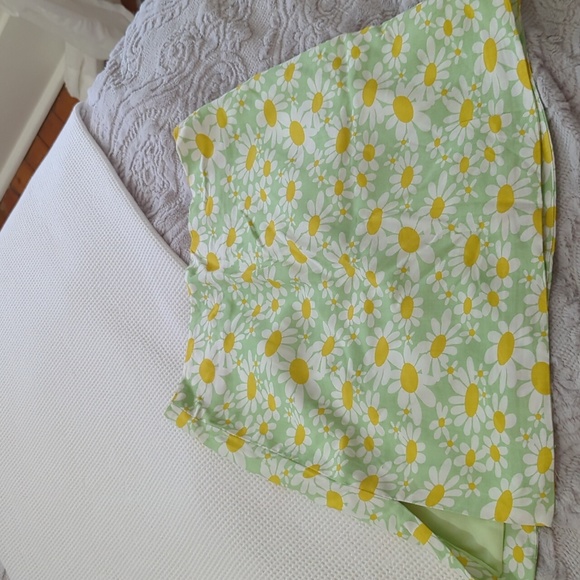 Mini Skirt - Picture 1 of 3